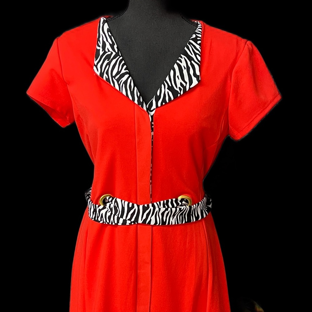 Shelby & Palmer Orange Zebra color Dress Size 8 NWT